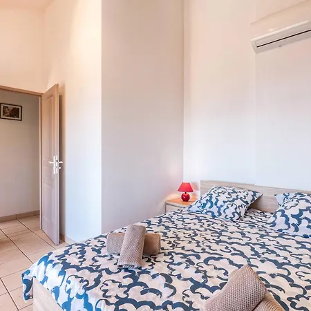 Superbe Vue Mer, Climatisée, Proche Plage, Parking, Animaux Acceptés - Fr-1-816-23 *